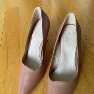 27 EDIT Naturalizer tan heels